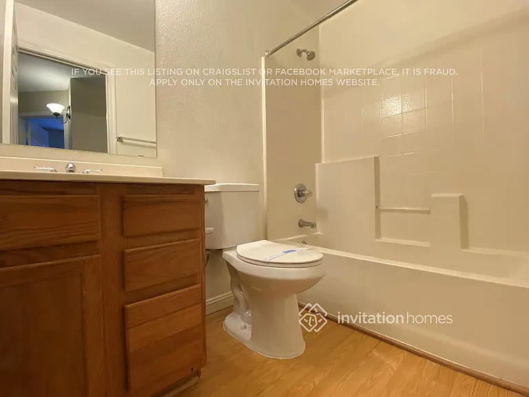 764 W La Pryor Ln — Photo 19