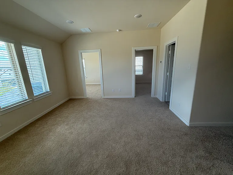1000 Edgehurst Dr #1000 — Photo 25
