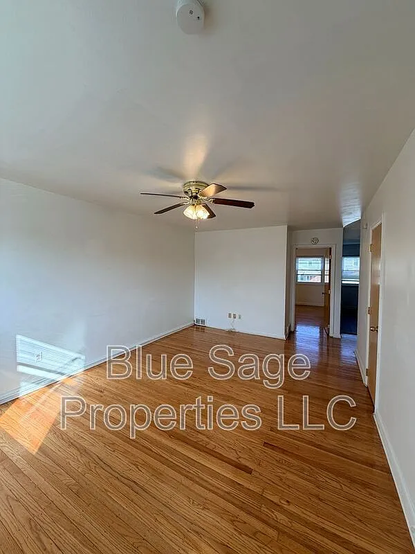 Building Photo - 7 E Berkley Ave #2