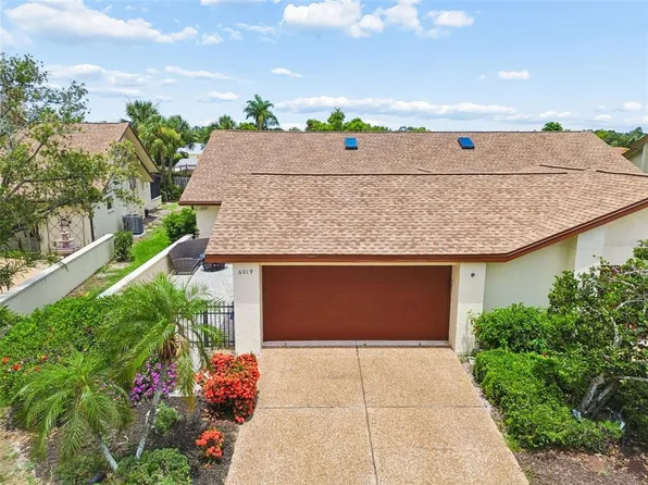 6019 Courtside Dr, Bradenton, FL 34210