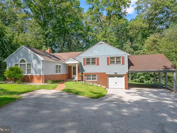 751 Red Oak Ter, Wayne, PA 19087