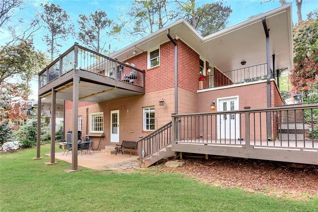 3 bed, 2.5 bath, 2000 sqft, $5,000 — Photo 3