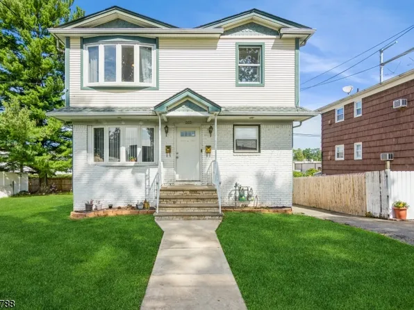 203 Cristiani St, Roselle Boro, NJ 07203