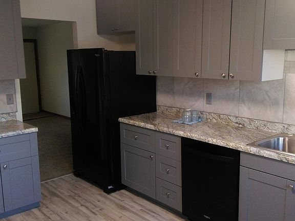 Gorgeous New Kitchen Layout everything is new !!!