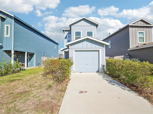 18271 Via Aurelia Dr, New Caney, TX 77357