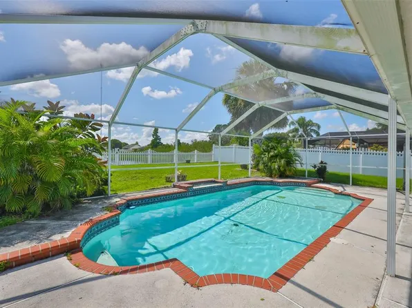 10430 Crestfield Dr, Riverview, FL 33569