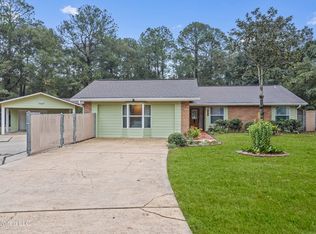 6708 Red Bud Ln, Ocean Springs, MS 39564