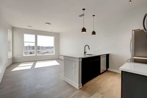 For Rent: Modern Urban Living at 115 W Hamburg Your Ideal City Retreat Awaits! Photo 1