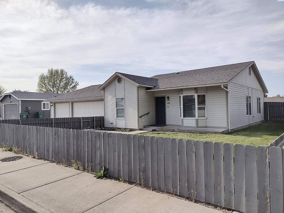 2300 W 21st Ave, Kennewick, WA 99337 Zillow