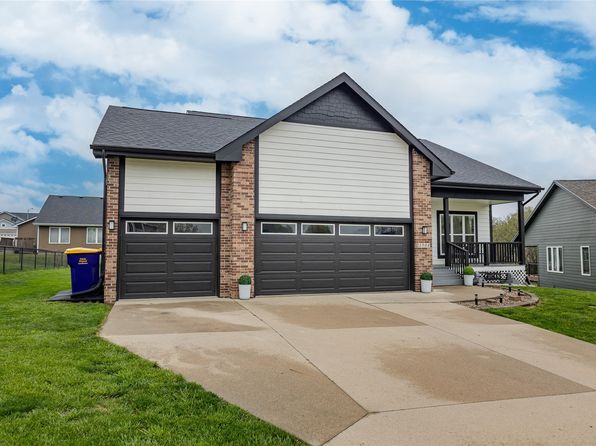 1504 W Jackson Ave, Indianola, IA 50125