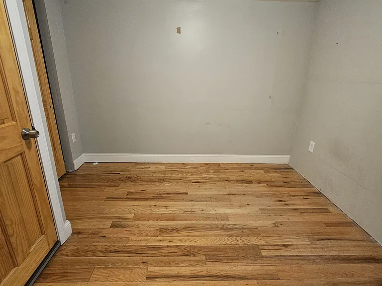 28 E Grand Ave #B1 — Photo 8