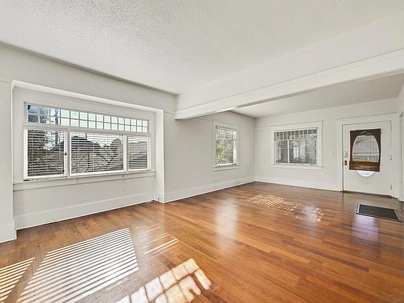 4th image of 827 Glendale Ave