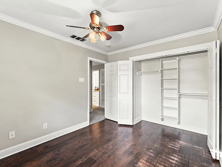 206 Ocean Dr — Photo 10
