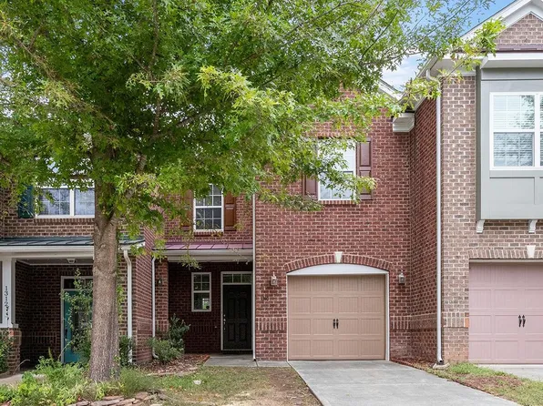 1310 Seattle Slew Ln, Cary, NC 27519