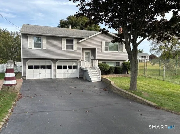115 Oak Bluff Avenue, Stratford, CT 06615