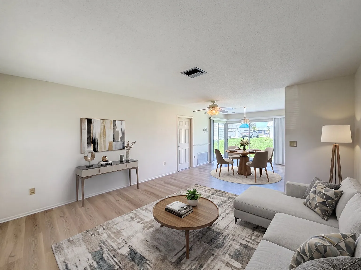 3 bed, 2.0 bath, 1120 sqft, $1,500 — Photo 3