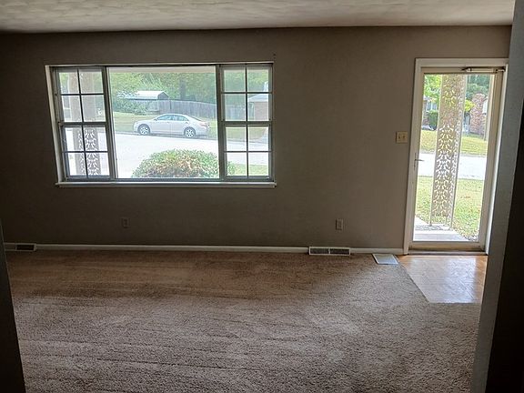 2nd image of 643 Belmont Dr