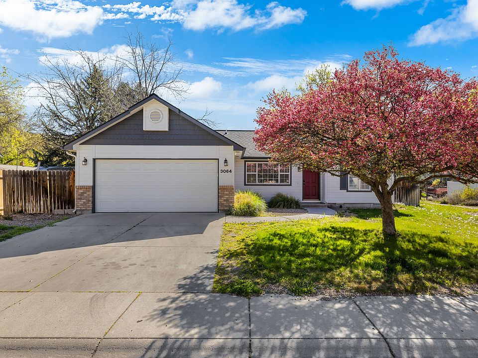 1st image of 3064 N Canterwood Pl