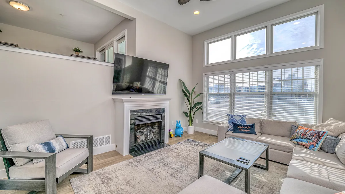 Building Photo - 9100 Atlantic Ave #1