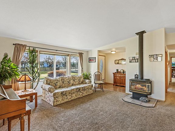 3rd image of 21905 N Chronicle Ln