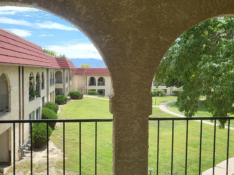 827 Country Club Dr SE #2A — Photo 8