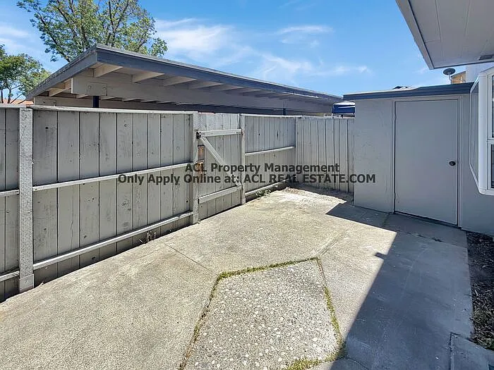 4163 Rainbow Ter — Photo 13