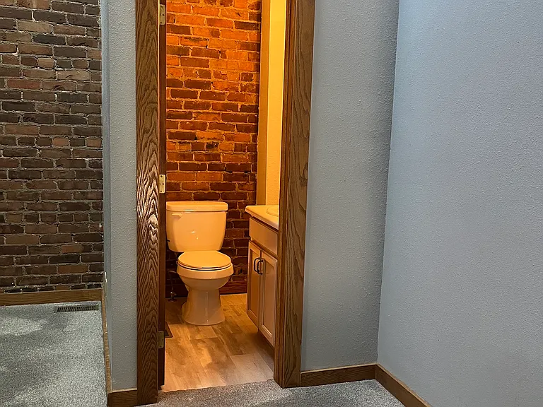 132 W B St #3J — Photo 10