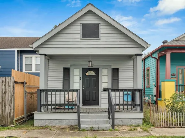 1530 Rousselin Dr, New Orleans, LA 70119