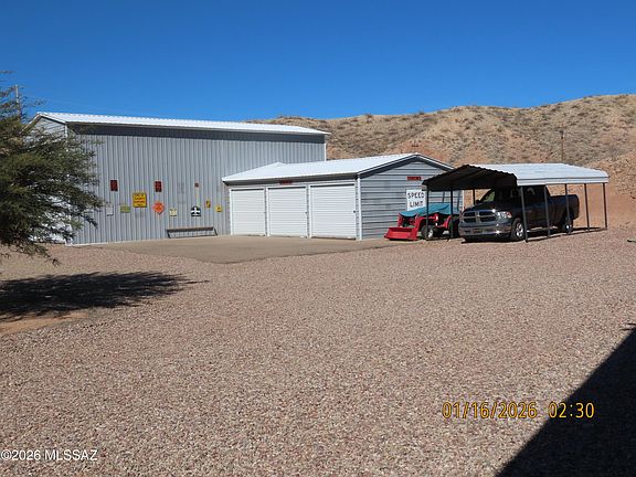 3rd image of 311 N Saddle Vista Rd