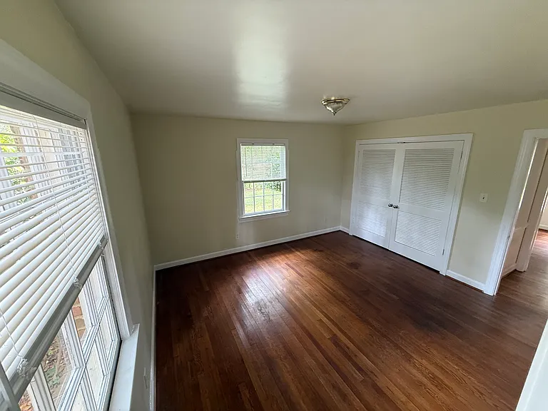 1929 Lynn Cove Ln — Photo 9