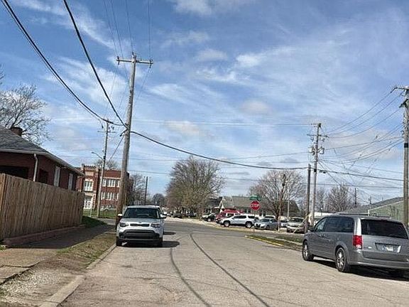 4th image of 1917 Stringtown Rd
