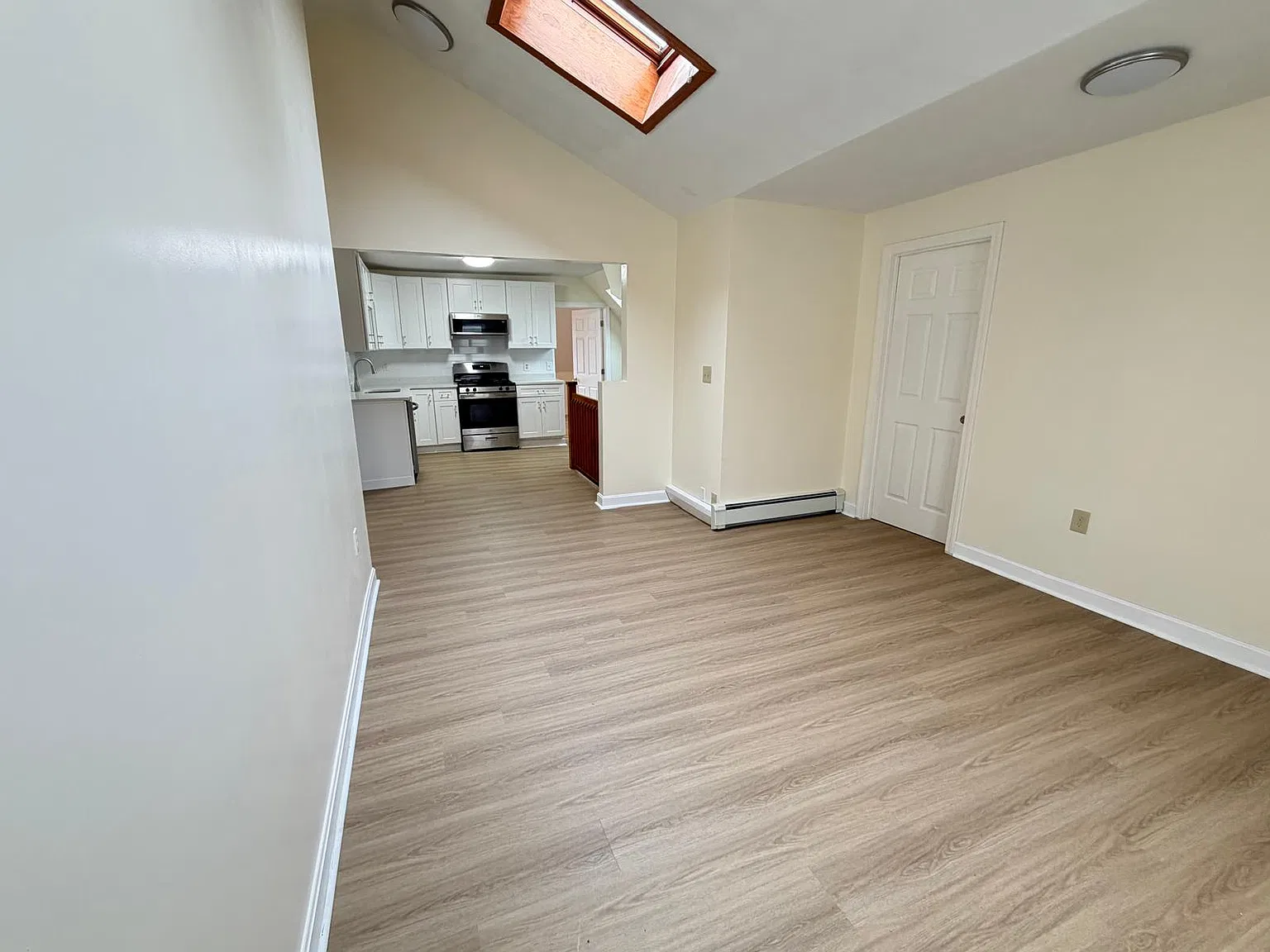 3 bed, $3,200 — Photo 4