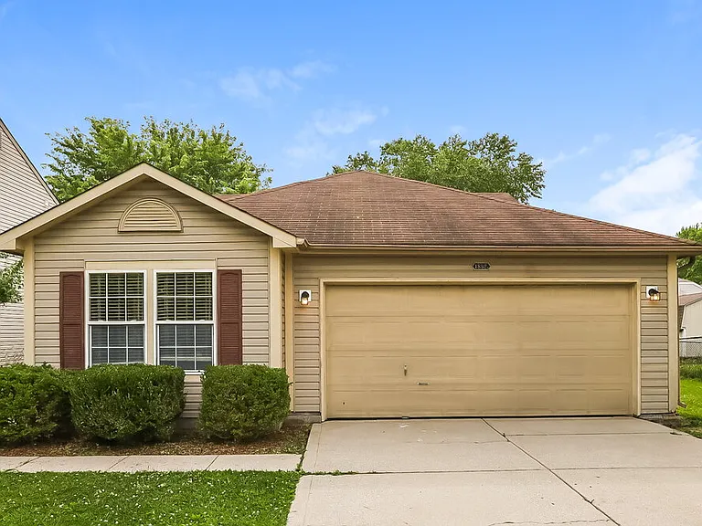 1852 Kayla Dr — Photo 1