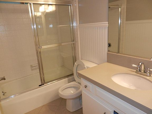 5th image of 1402 S Bentley Ave APT 104