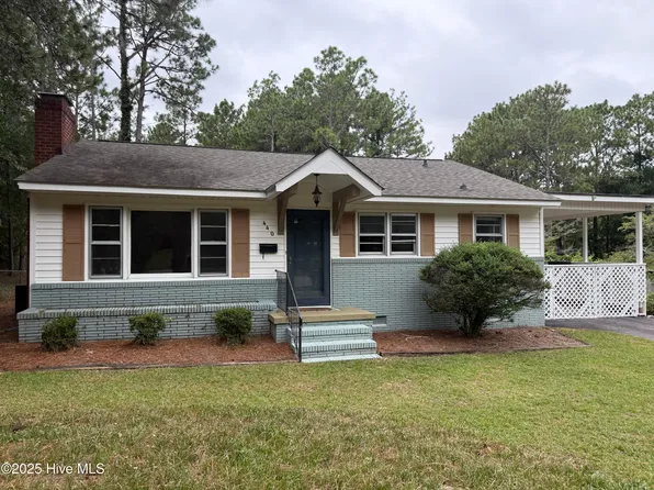 440 W New Jersey Avenue, Southern Pines, NC 28387