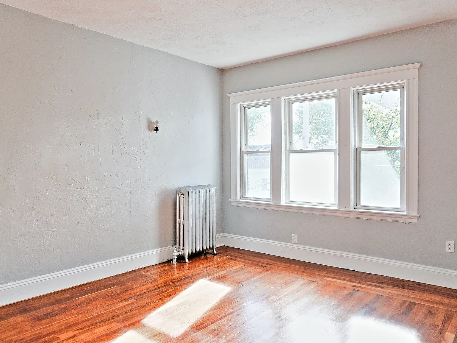 3 bed, 1450 sqft, $2,950 — Photo 2