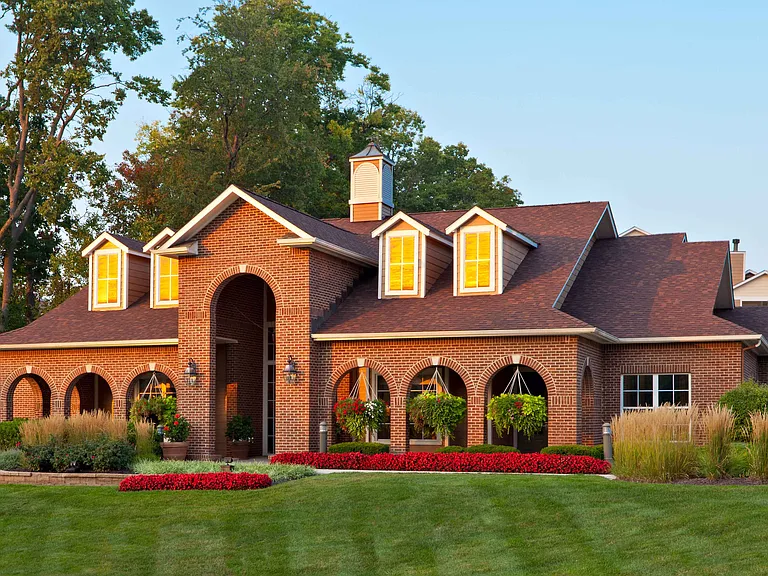 Castle Creek Leasing Center