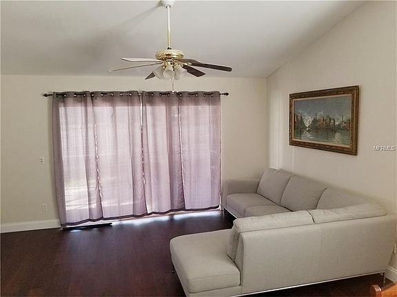4th image of 1332 Dunhill Dr