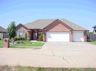 405 N Sam Houston Way, Mustang, OK 73064