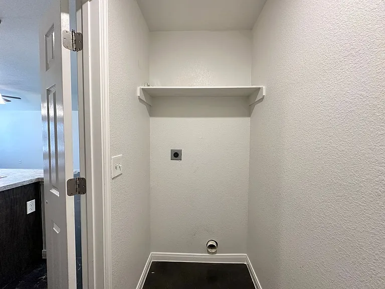 4507 Skyflower Ln — Photo 12