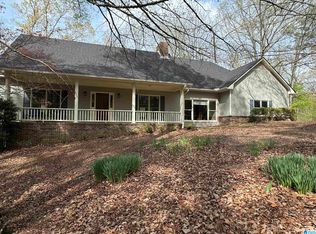 111 Redbud Rd, Columbiana, AL 35051