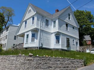 27 Pleasant St, Beverly, MA 01915