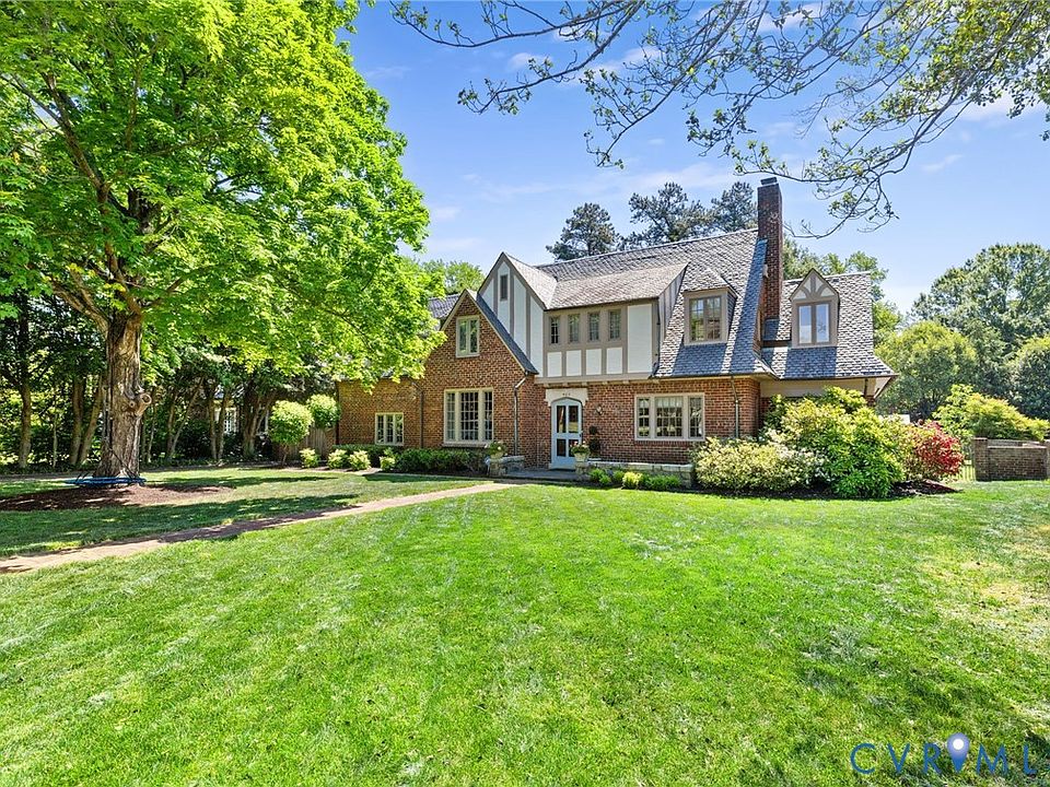 1st image of 403 Harlan Cir