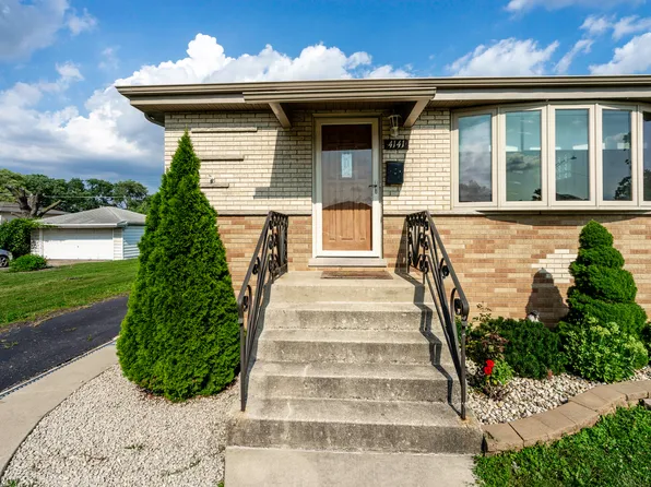 4141 Wehrman Ave, Schiller Park, IL 60176
