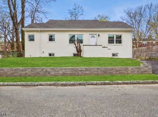 20 Edgar St, Summit City, NJ 07901