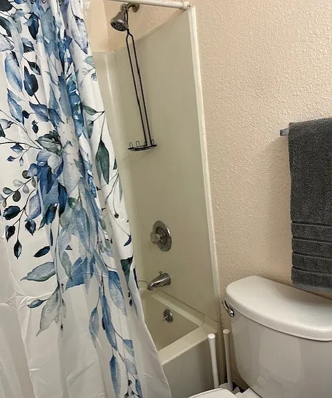 Master BA Ensuite. With shower and tub.