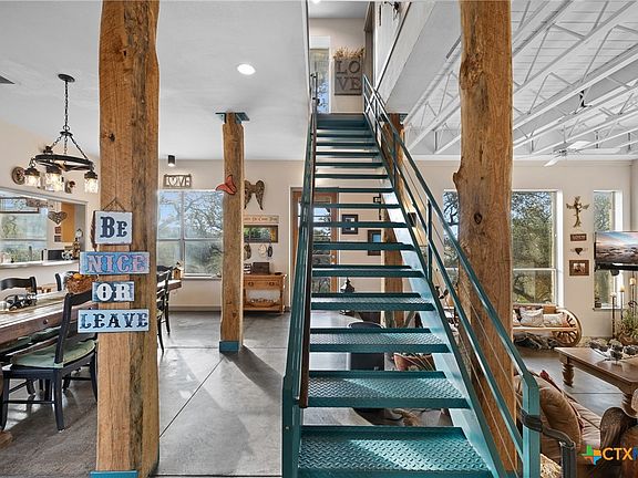 3rd image of 27701 Turner Ranch Rd