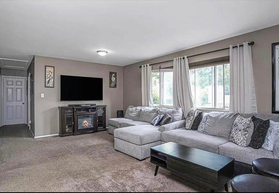 1st image of 6 Evans St #1