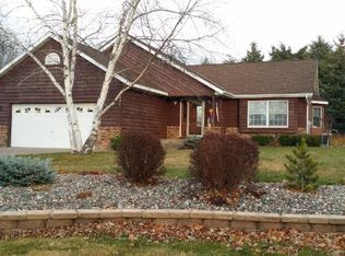 806 Oak Ct, Osceola, WI 54020