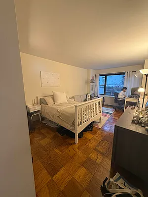 Rented by Olympia House Delaware LP | media 14